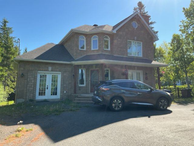 Façade de la propriété 3066-86-4879