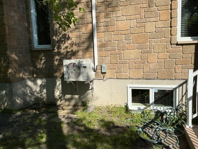 3066-86-4879_EXT_photo_003.jpg